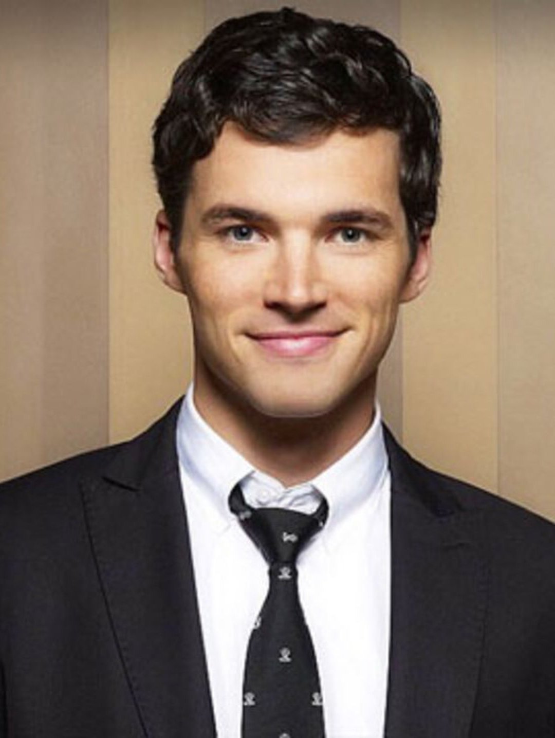 PRETTY LITTLE LIARS Ian Harding Interview