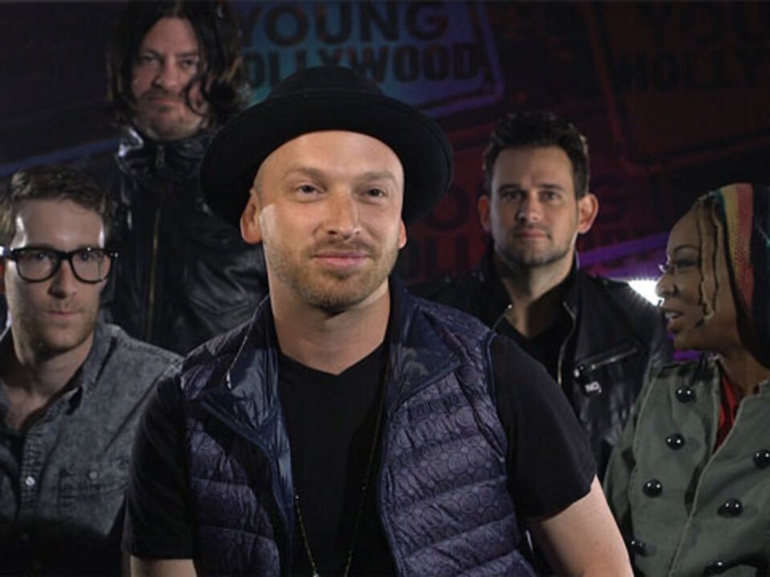 SomeKindaWonderful Performs "Reverse" Live in the YH Studio
