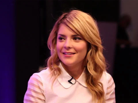 Grace Helbig on Her YouTube Channel & Feature Film Debut 'Camp Takota'