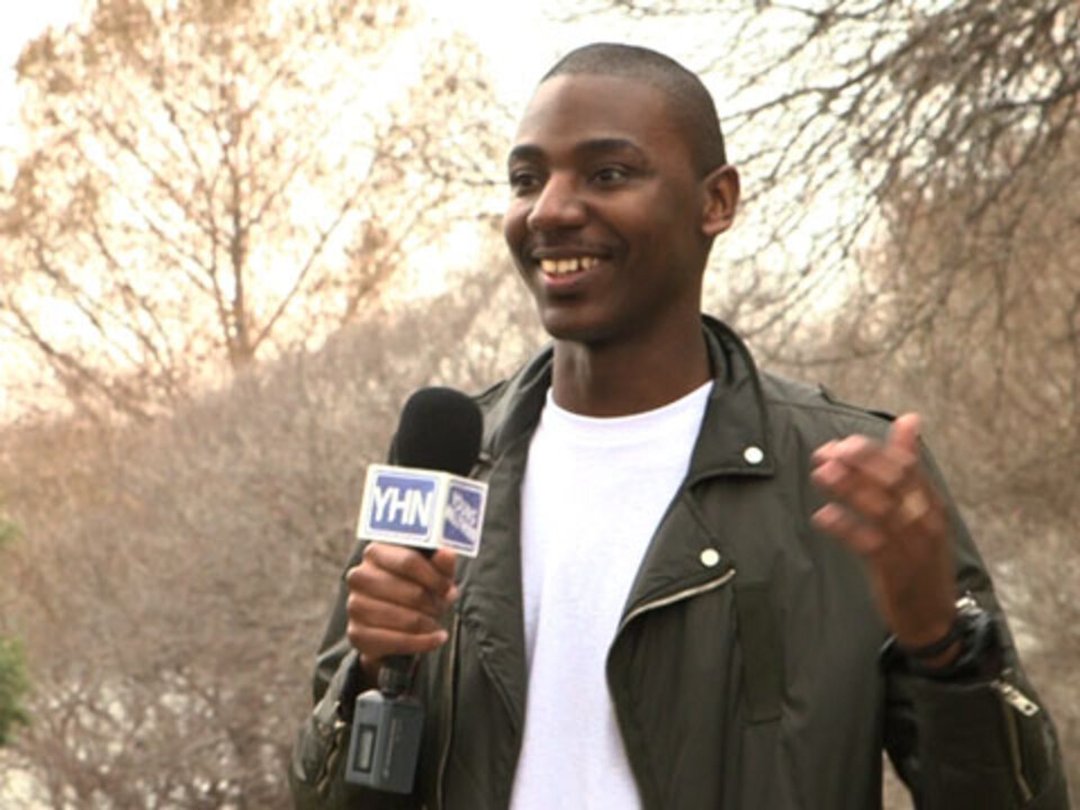 'Neighbors' Star Jerrod Carmichael on Auditions, Golden Girls, & Zac Efron