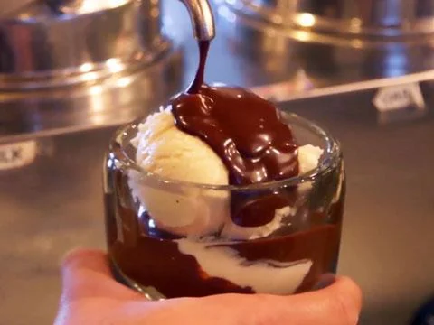 CHOCOLATE SUNDAE