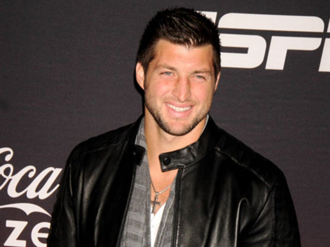 Tim Tebow, Dashon Goldson, Erin Heatherton, & More on Pre-Snap Calls & End Zone Dances
