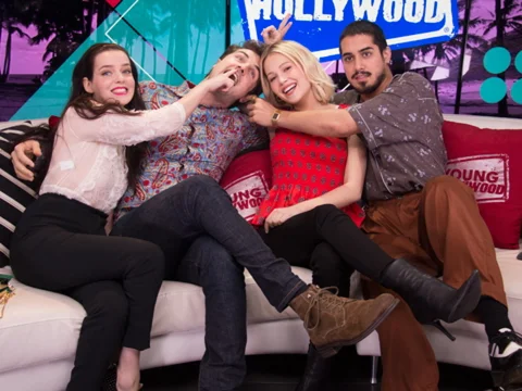 Now Apocalypse Cast Talks Kissing Tyler Posey & Dating Advice