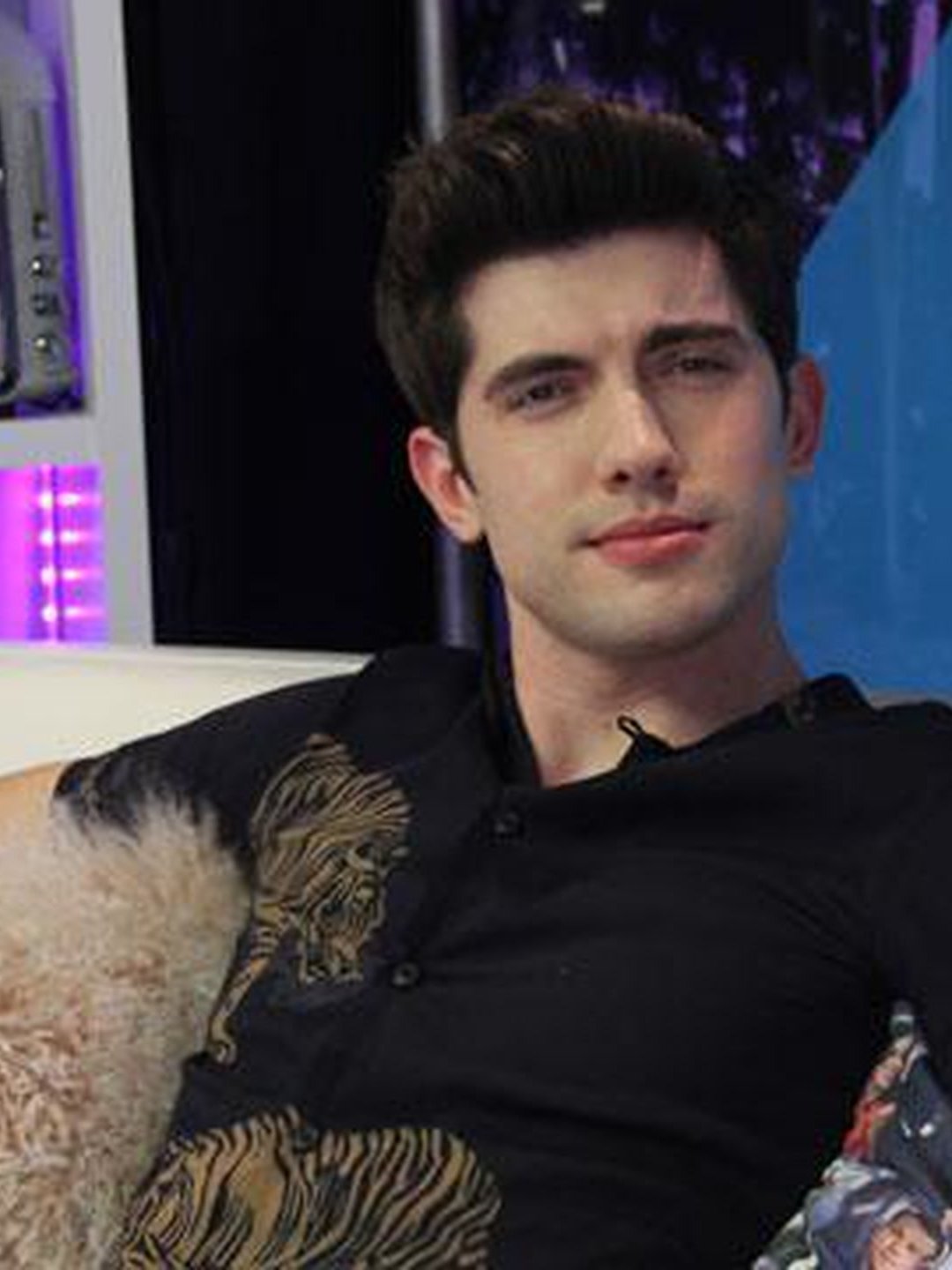 Why PLL Fans Will Fall for Famous In Love