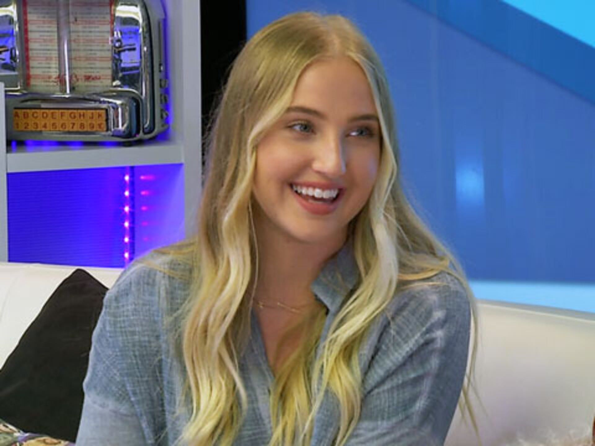 Veronica Dunne's Pros & Cons of Dating Actors