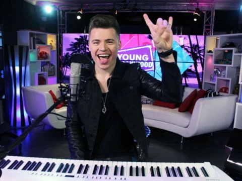 Shawn Hook Performs Live & Talks Instagram
