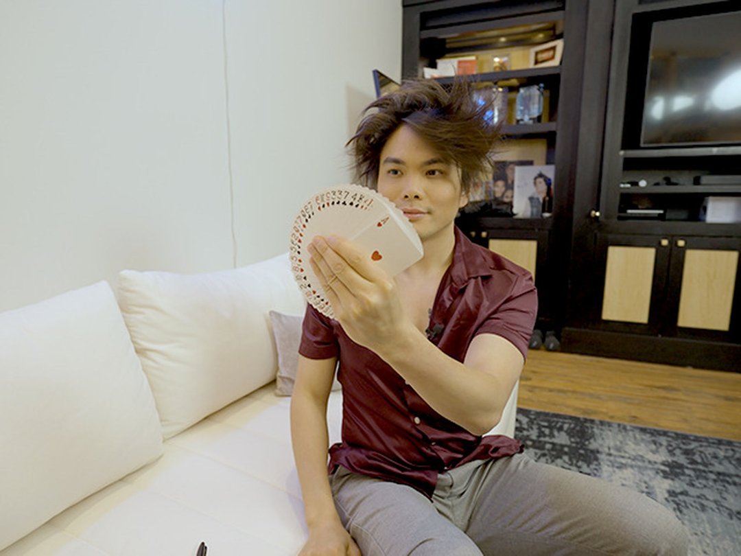 Shin Lim Shows Us Crazy Card Tricks