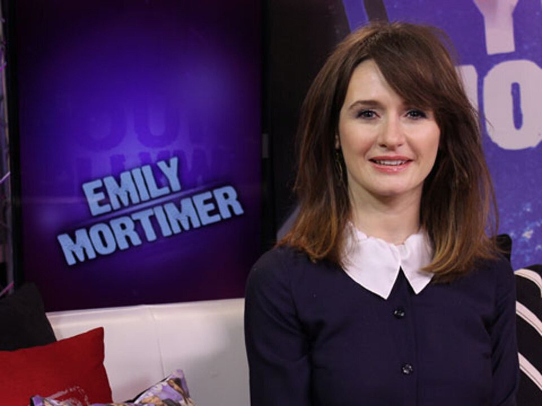 Emily Mortimer on Working with Her BFF in HBO's "Doll & Em"