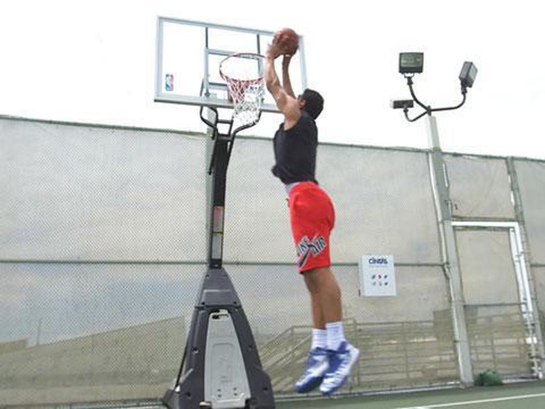 3 Pointer Challenge with Indian Basketball Star Satnam Singh