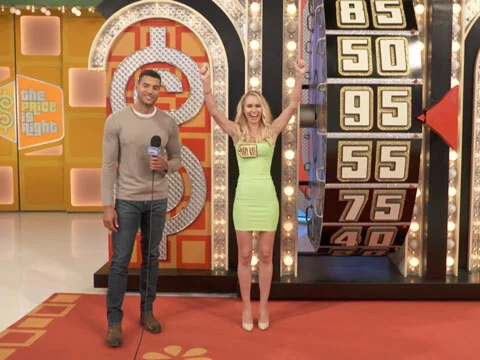 Spinning The Wheel on The Price Is Right Set