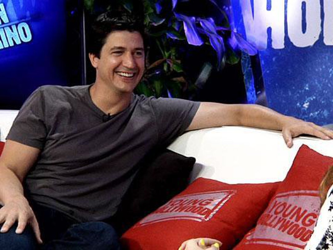 Crying on Cue and Loving Michael Bublé with Ken Marino