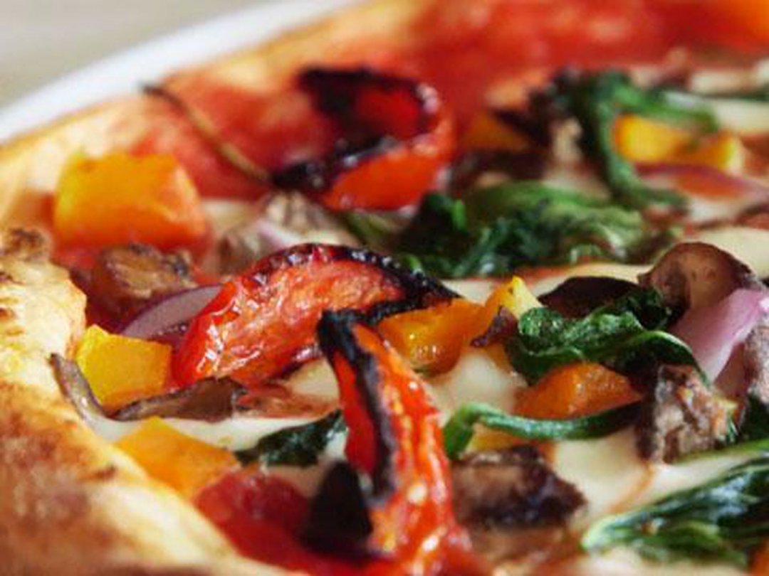 CREATE YOUR OWN PIZZA AT 800 DEGREES