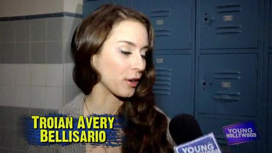 On the Set of "Pretty Little Liars"