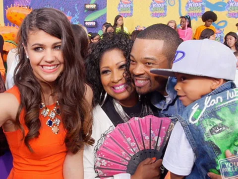 Amber Montana Chats with Kendall Schmidt, Jake Short, & More at the Kids Choice Awards