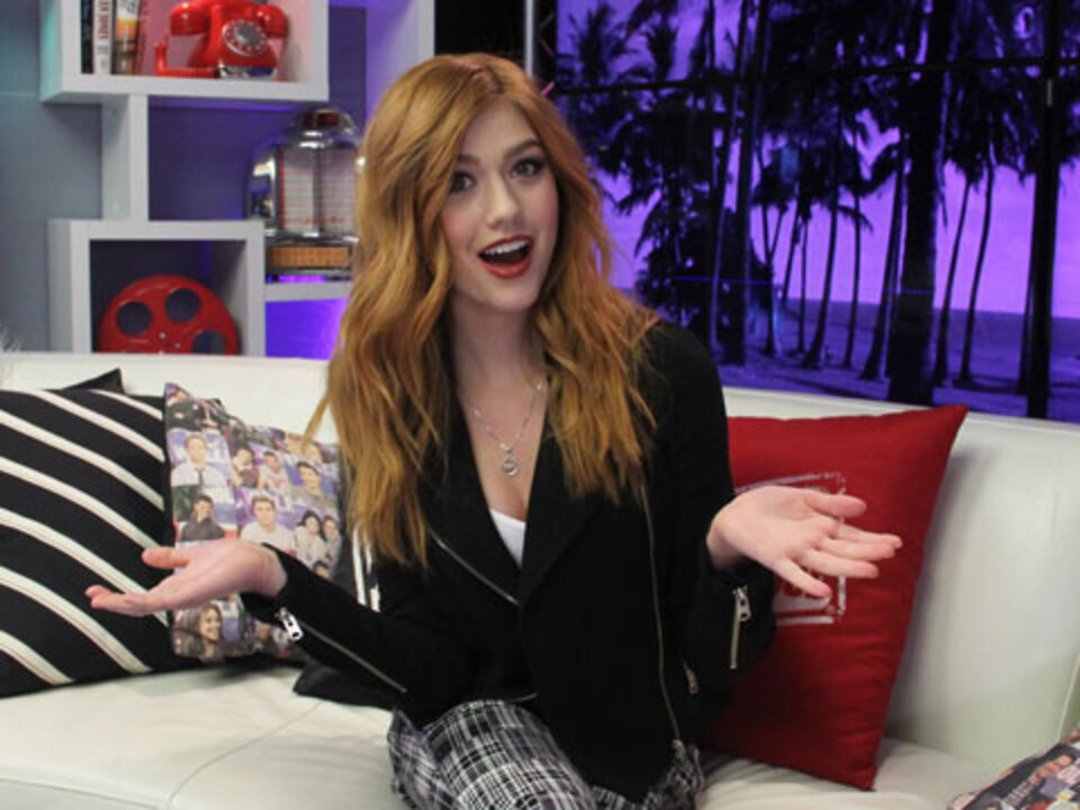 Katherine McNamara Talks "Shadowhunters" & Redheads