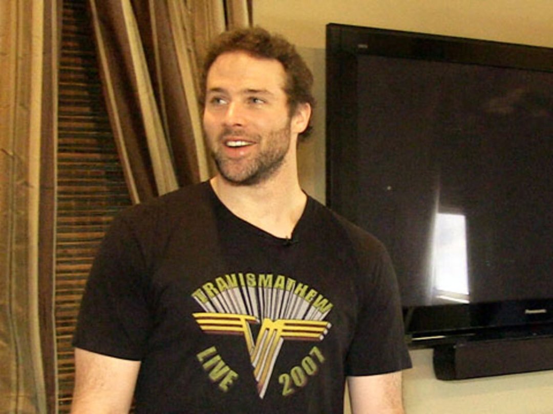 Pad-Crashing L.A. Kings' Dustin Penner