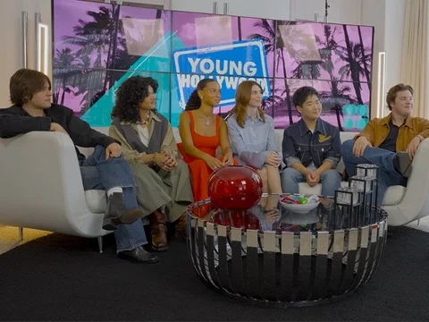 That '90s Show Stars Name Their Fave '90s Trends