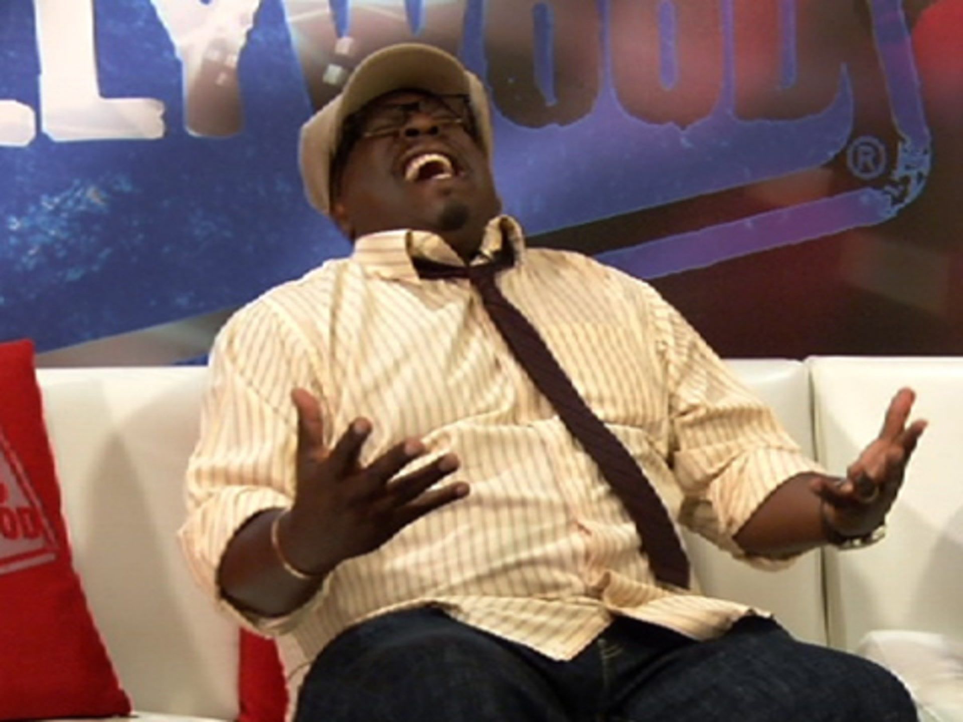 Cedric the Entertainer One-Ups With Style