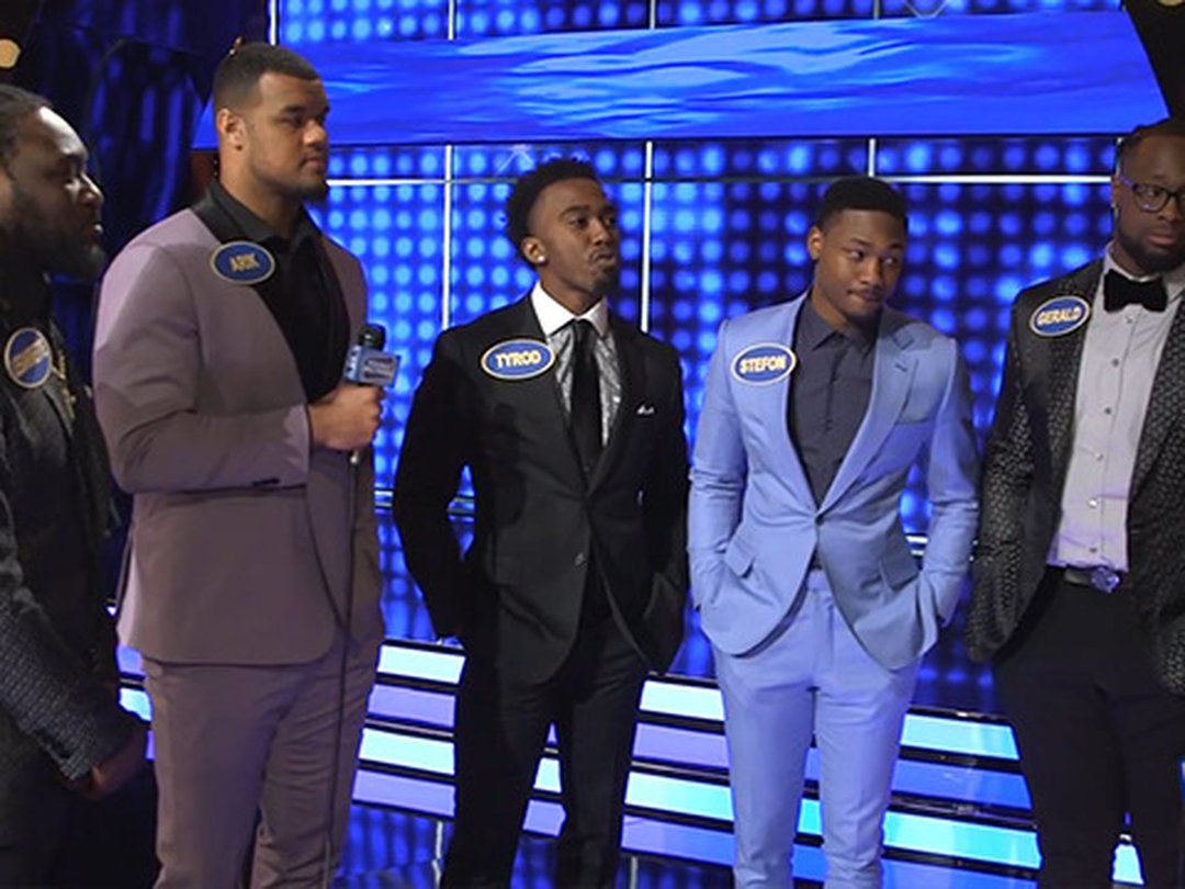 NFL Rookies & Veterans Battle on Celebrity Family Feud