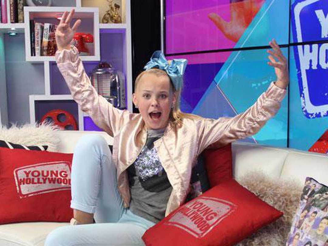 JoJo Siwa’s Go-To Bows in Her Signature Collection