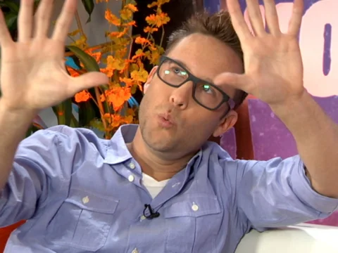 Michael Rosenbaum Tackles 80's Trivia Game