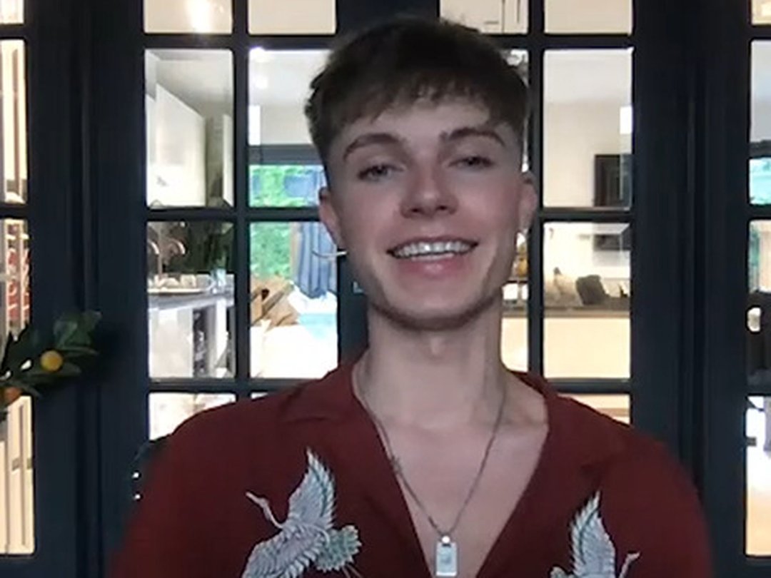 Singer HRVY on Blackpink & His Favorite Weird YouTube Videos