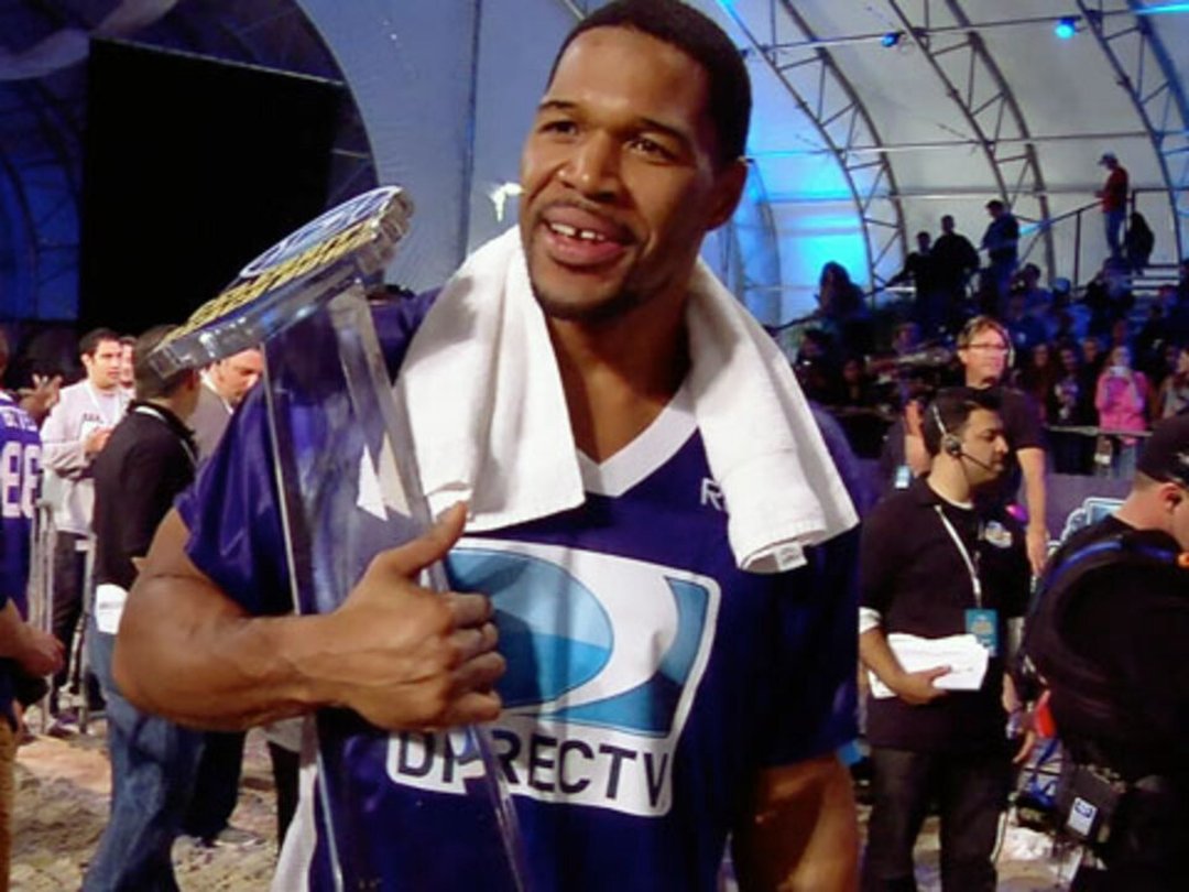 Team Deion Sanders vs. Team Michael Strahan at Super Bowl XLVII