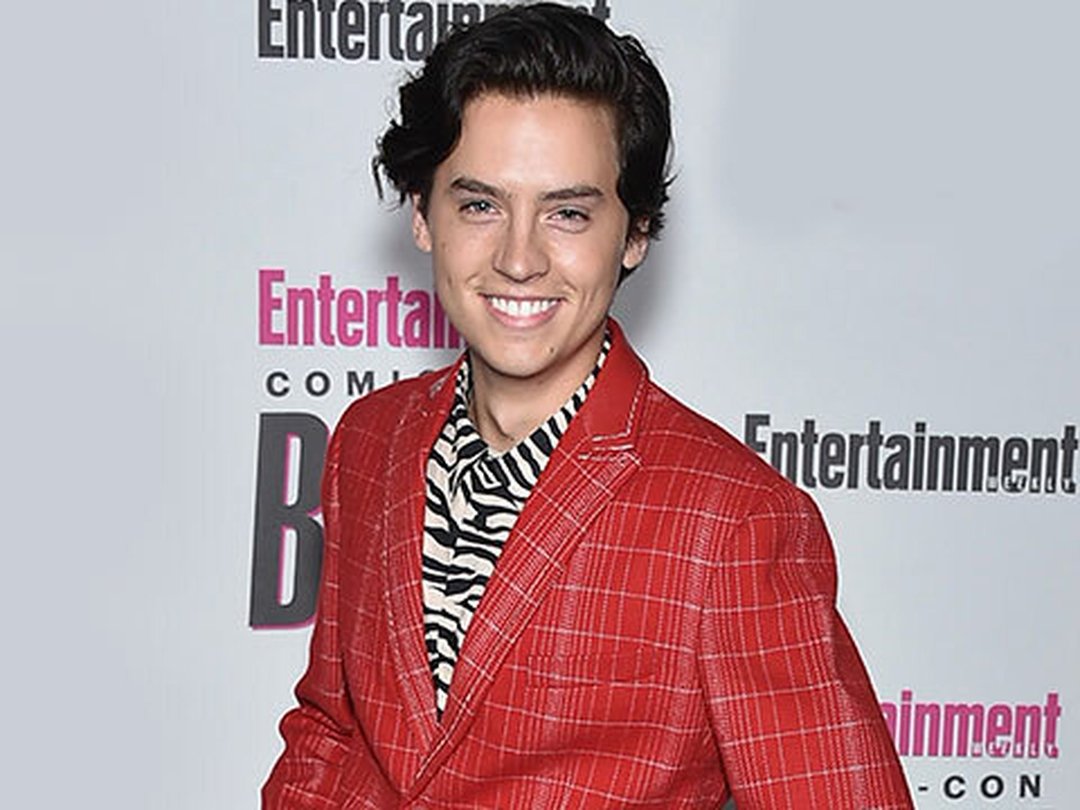 Never Have I Ever With Riverdale's Cole Sprouse, Lucifer's Tom Ellis, & More