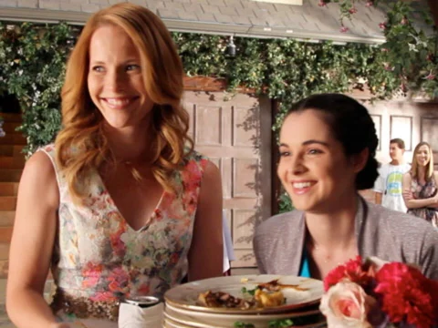 "Switched at Birth" Cast's Sign Language Skills
