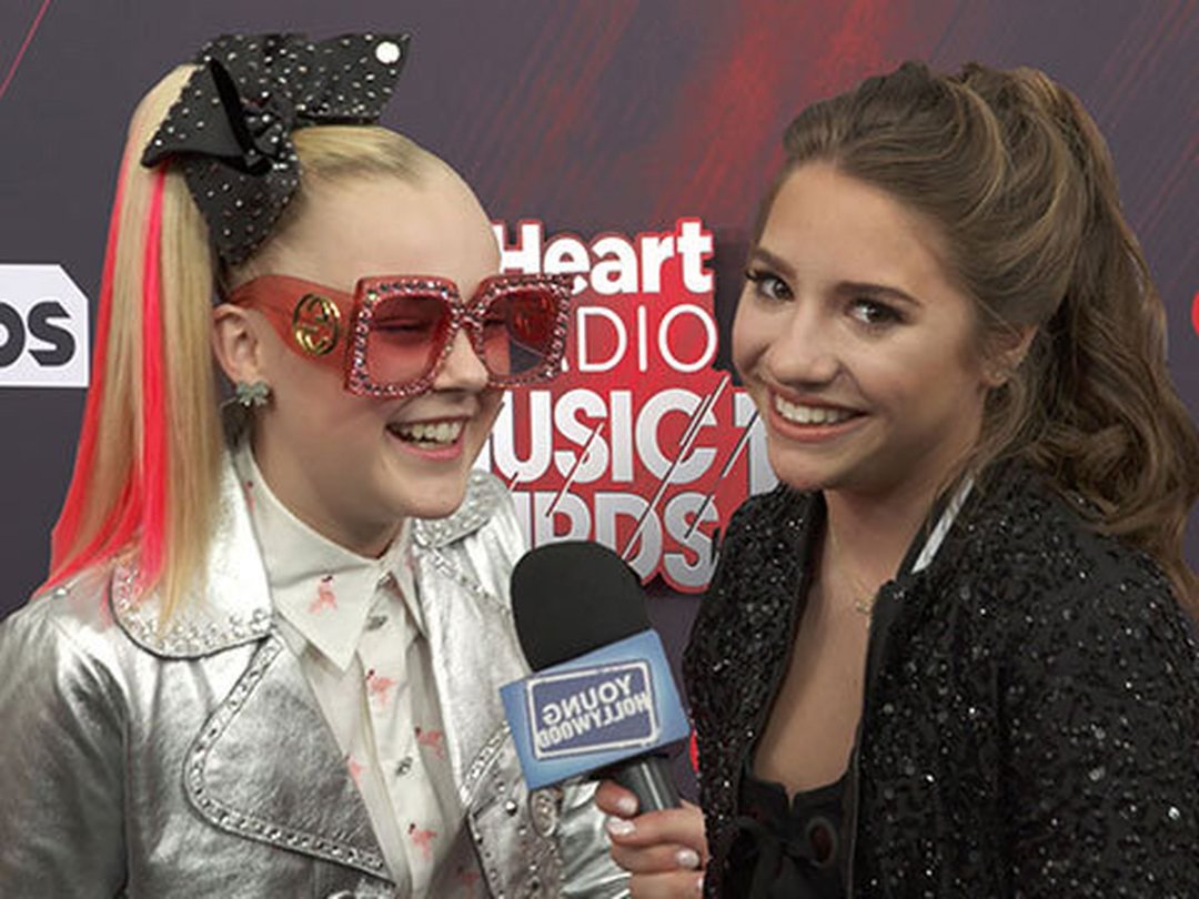 JoJo Siwa, Mackenzie Ziegler, & More at iHeartRadio Awards