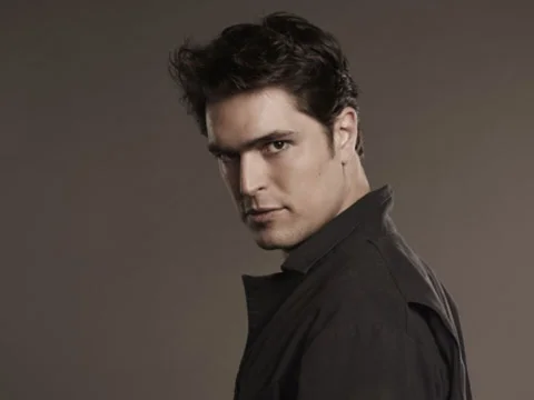 Diogo Morgado on Being The Man in CW's "The Messengers"