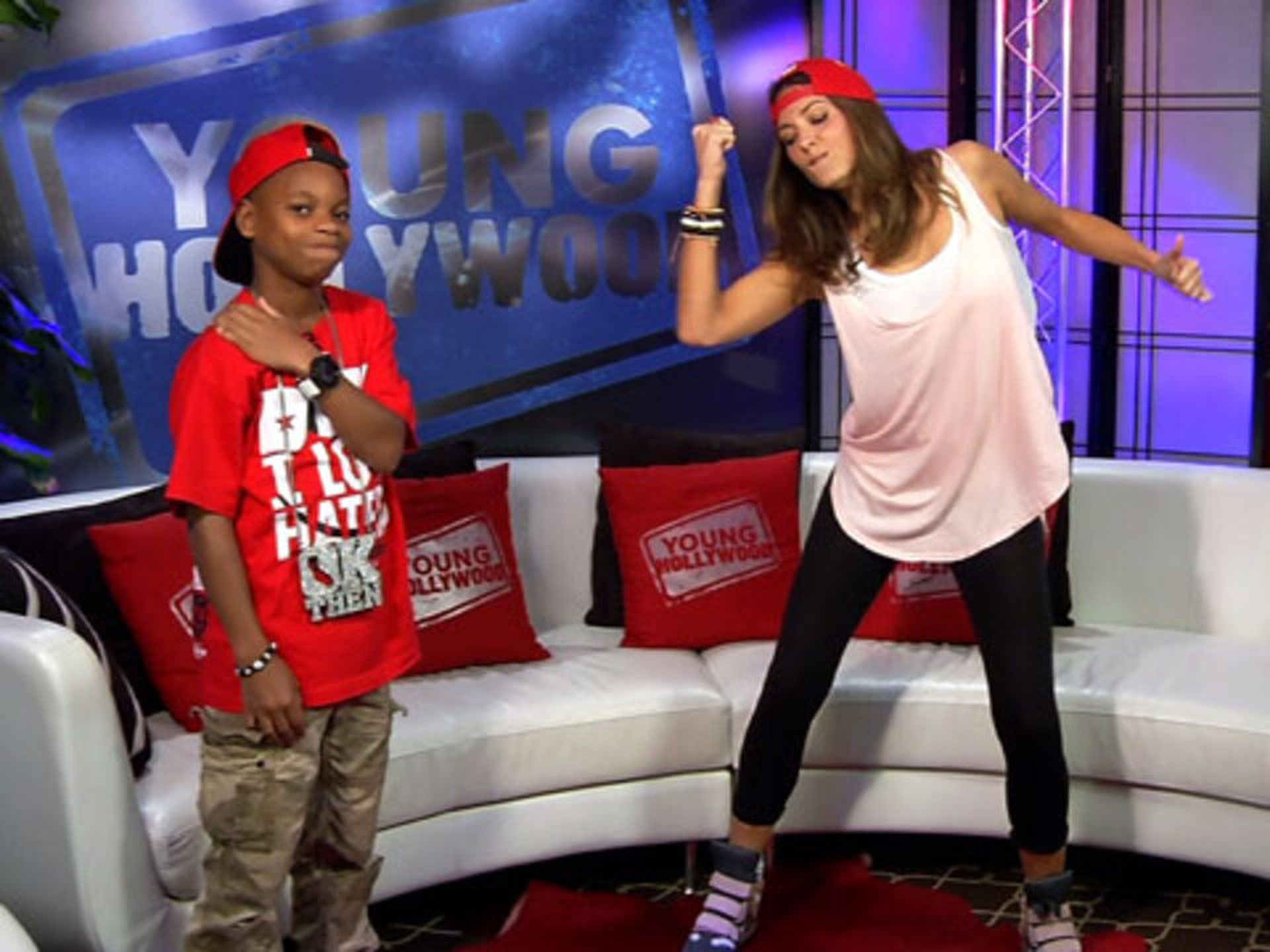 Lil Niqo Teaches Us Some Dance Moves!