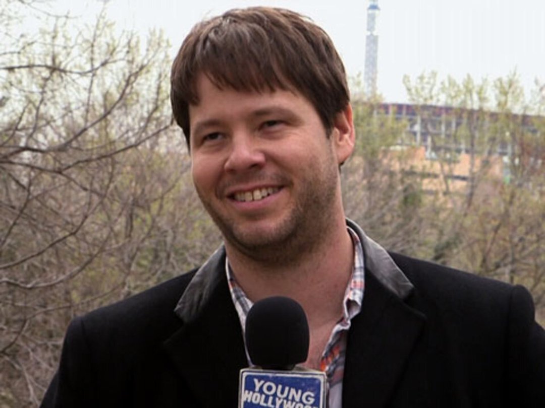 Ale Pong at SXSW with 'Neighbors' Star Ike Barinholtz