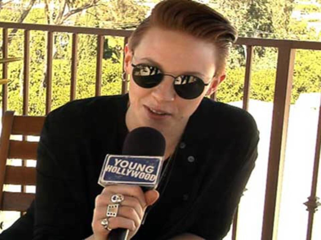 Journey with Grammy winner La Roux