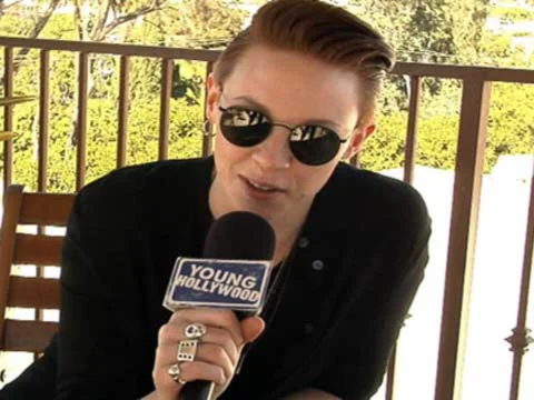 Journey with Grammy winner La Roux