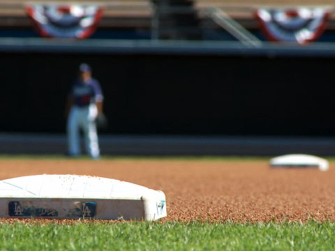 Dodgers & Mets Prep for Game 1 of Epic East/West Showdown
