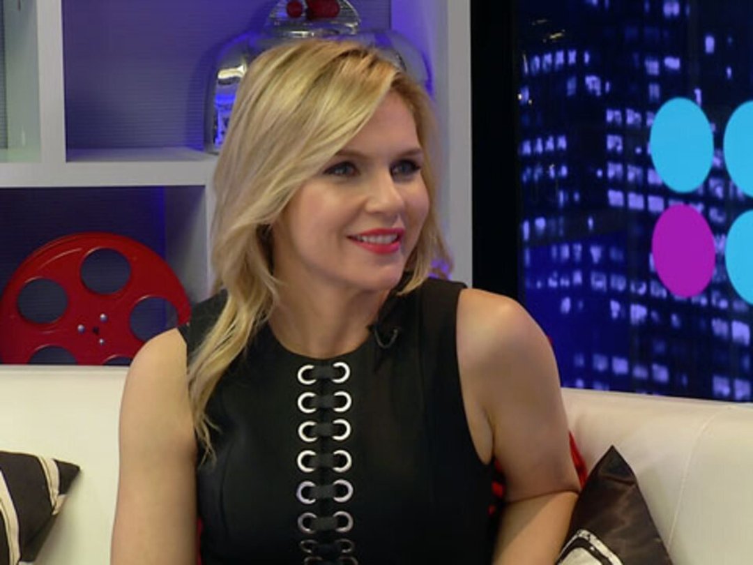 "Better Call Saul" Star Rhea Seehorn Breaks Down Characters' Costumes