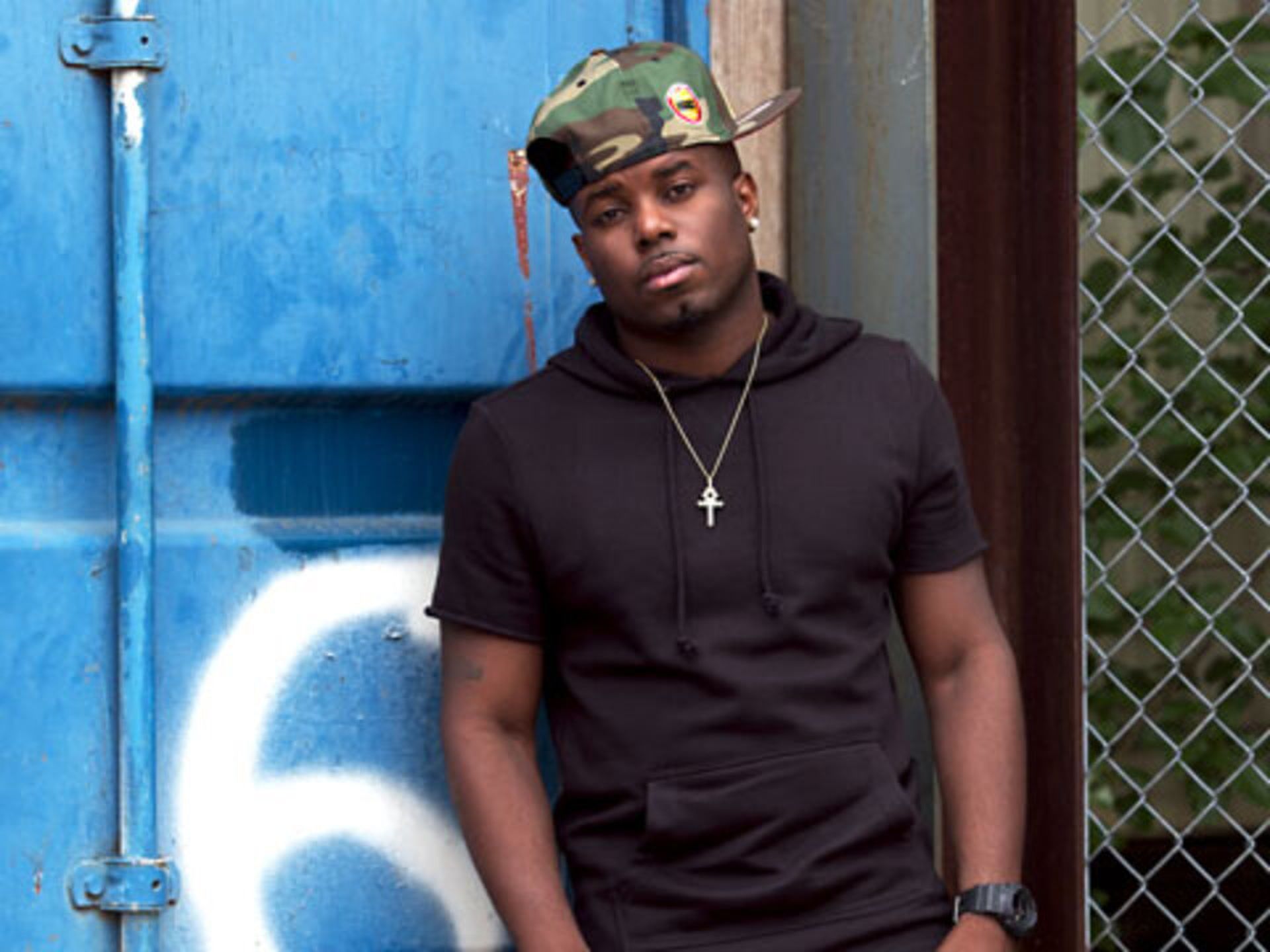 T-Wayne Reveals Tour Must-Haves & Teaches Us The Whip