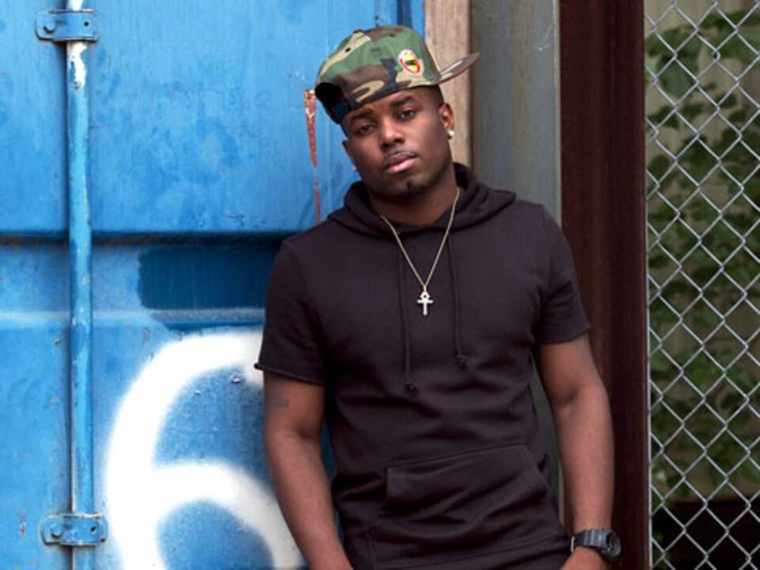 T-Wayne Reveals Tour Must-Haves & Teaches Us The Whip