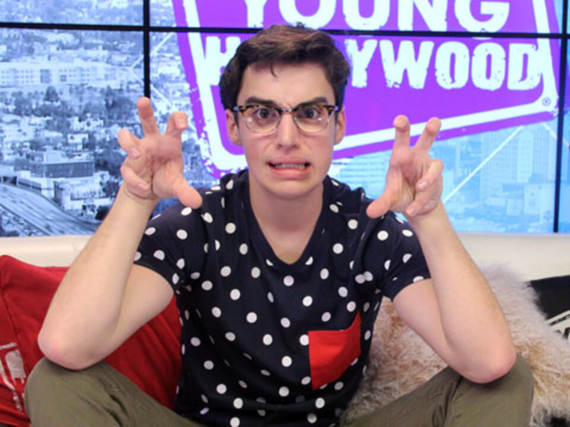 Joey Bragg on Cat Names & Chicken Co-Stars