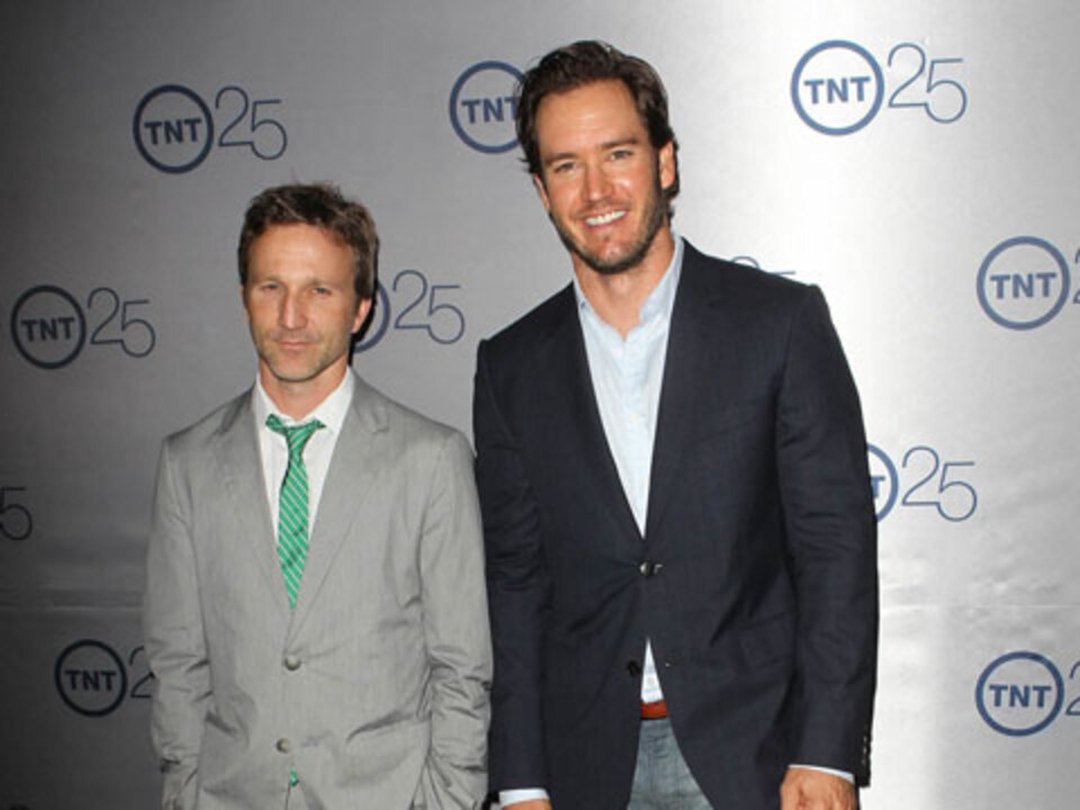 "Franklin & Bash" Set Tour & Up Close with Mark-Paul Gosselaar & Breckin Meyer