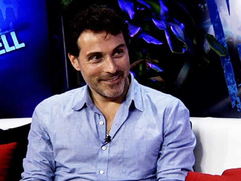 Rufus Sewell Takes a Bite Out of Life (And His Co-Stars)