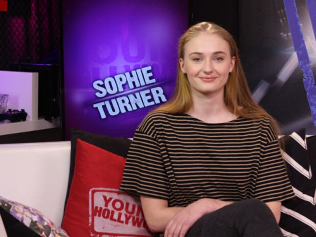 "Game of Thrones" Star Sophie Turner Waves Her Stark Flag & Defends Sansa