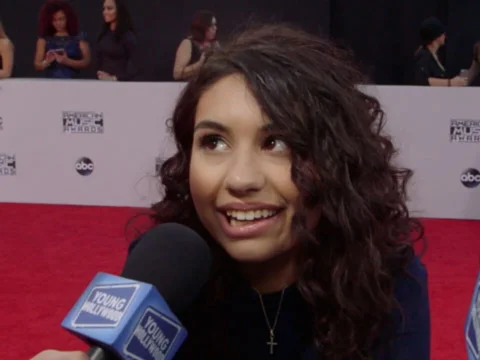Alessia Cara on the "Canadian Vibe" at the AMAs