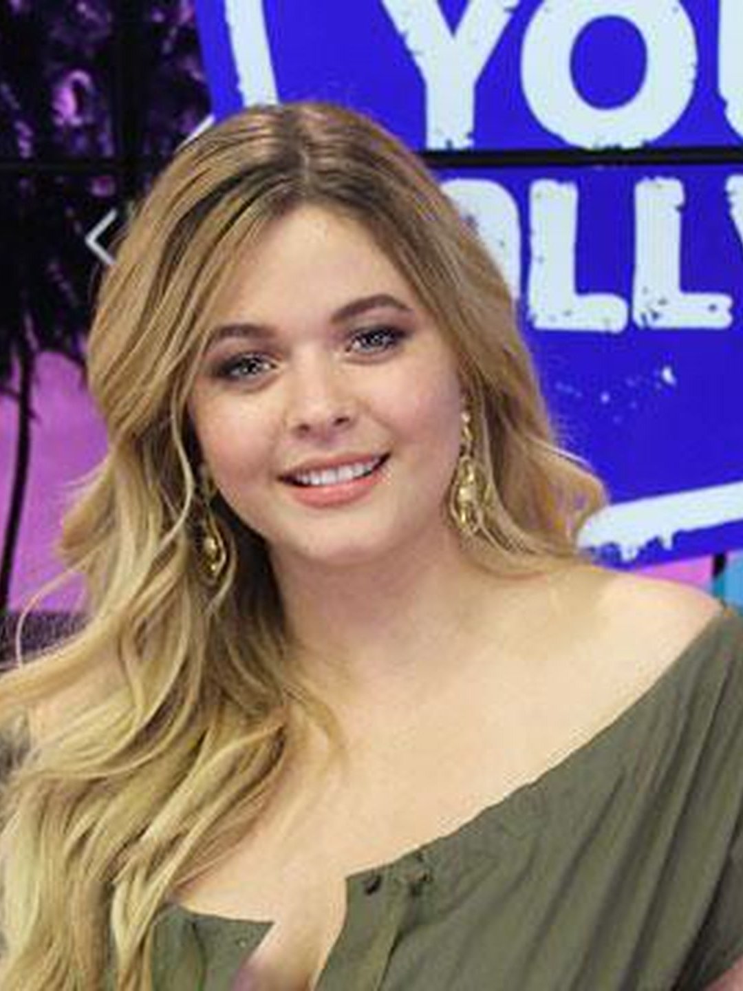 Sasha Pieterse Talks PLL Finale & Museum
