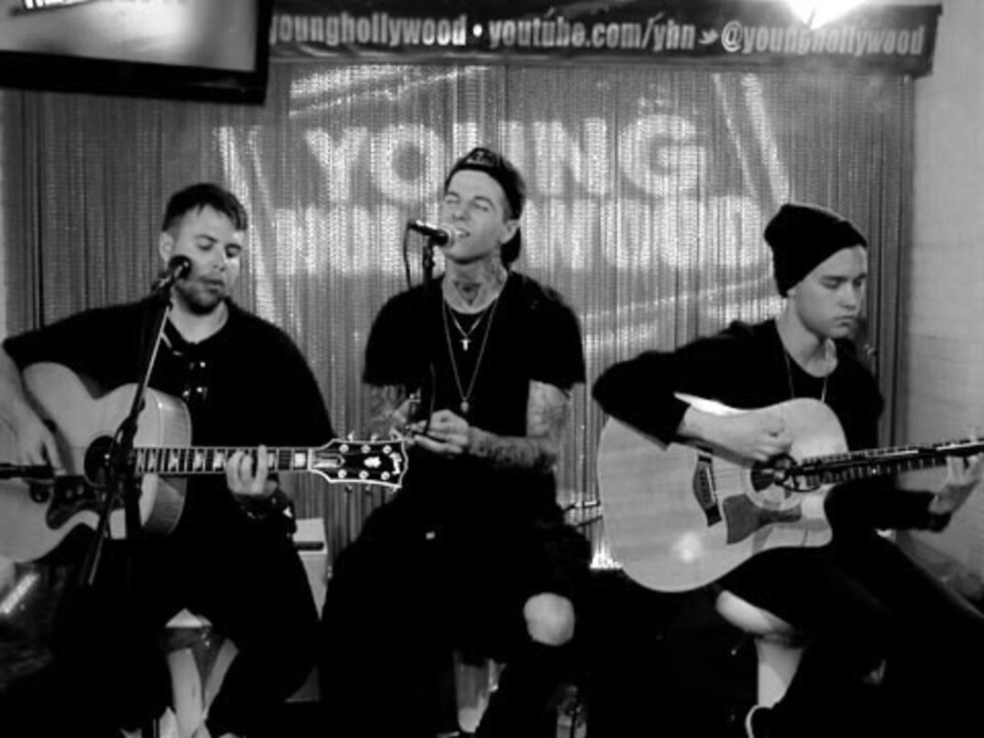 The Neighbourhood: The "New Black and White"