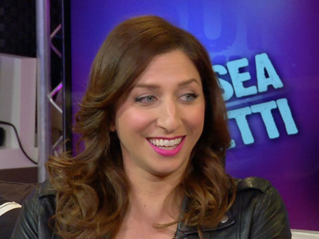 "Brooklyn Nine-Nine" Star Chelsea Peretti on Ad-Libbing & Podcasts