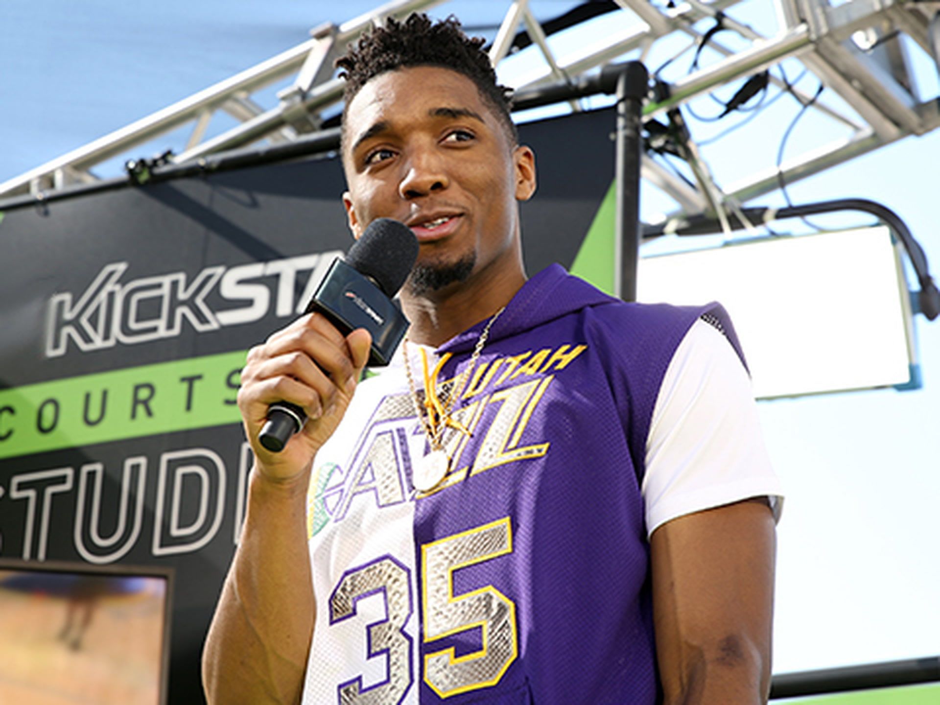 Steph Curry, Dwyane Wade, & NBA Legends Love Donovan Mitchell