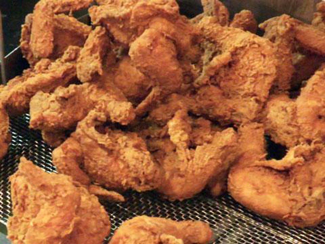 Howlin' Ray's Brings the Heat to L.A.