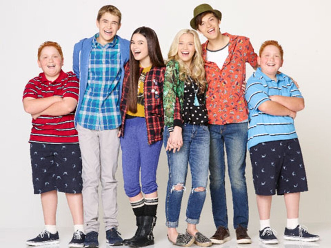 Talking Time Travel On Set with Cast of "Best Friends Whenever"